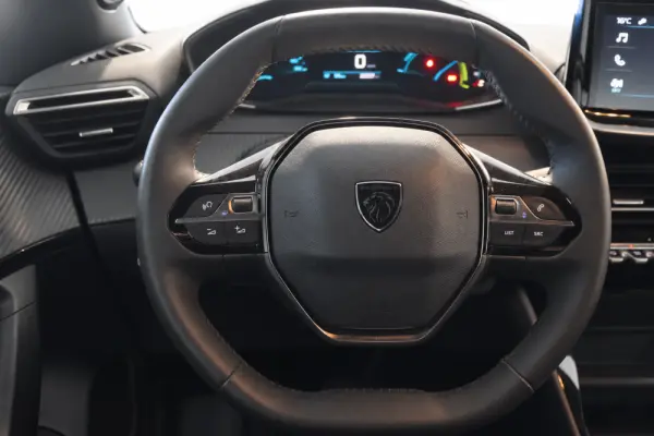 Peugeot e-2008 54 kWh Style 11