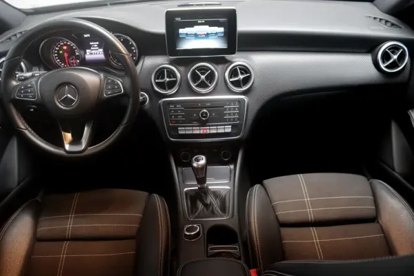 Mercedes-Benz A 180 d Urban 20
