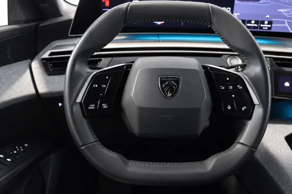Peugeot E-5008 73 kWh GT 20