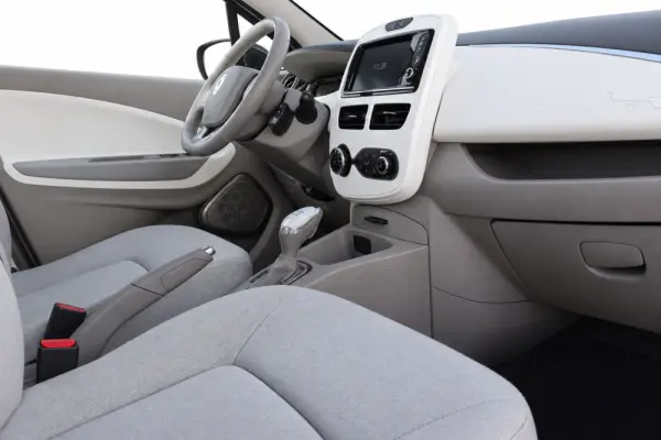 Renault Zoe (c/ Bateria) 41 kwh Intens 8