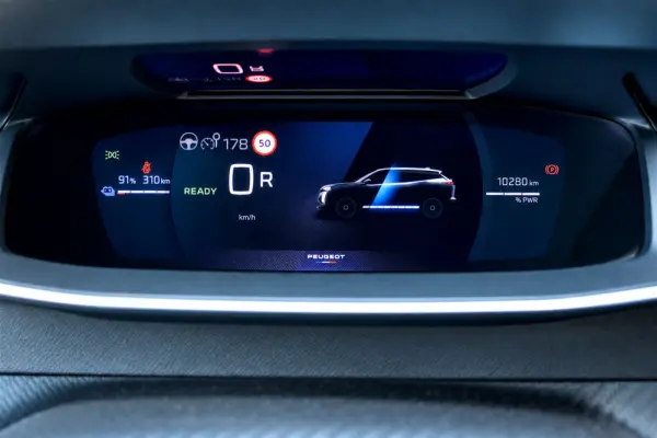 Peugeot e-2008 50 kWh GT 18