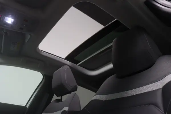 Citroen e-C4 X 50 kWh Shine 18