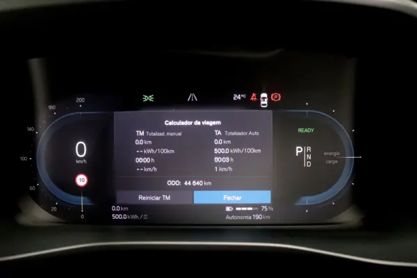 Volvo C40 Recharge Core 23