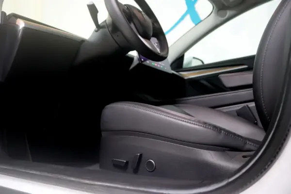 Tesla Model 3 Standard Range Plus RWD 14