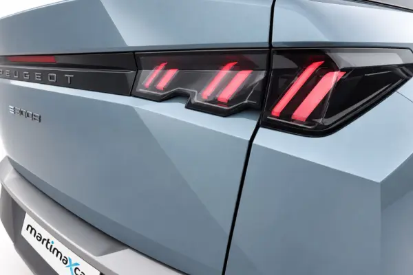 Peugeot E-3008 73 kWh Allure 7