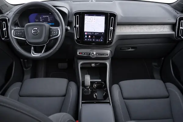 Volvo XC 40 Recharge Core 13