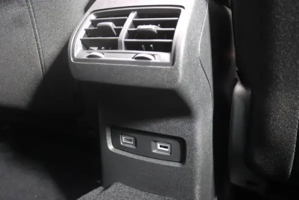 Citroen e-C4 X 50 kWh Shine 33