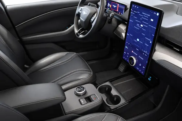 Ford Mustang Mach-E 75.7 kWh Base 13