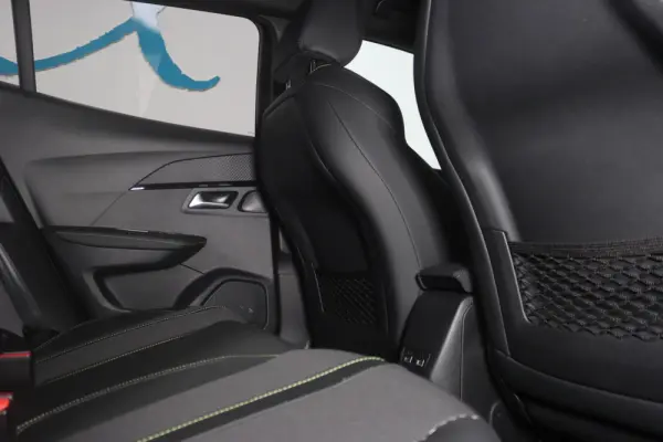 Peugeot e-2008 54 kWh GT 18