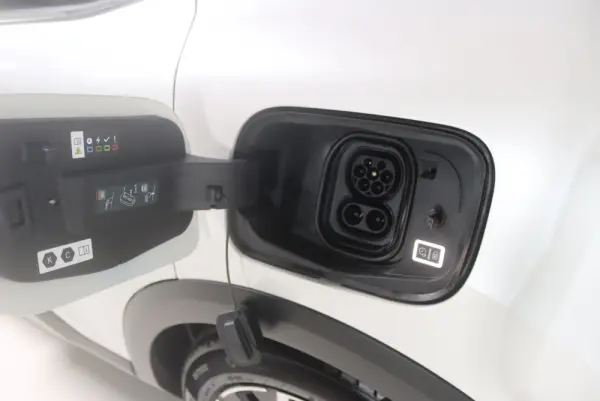 Citroen e-C4 X 50 kWh Shine 22