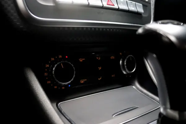 Mercedes-Benz A 180 d Urban 26