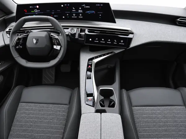 Peugeot E-3008 73 kWh Allure 13