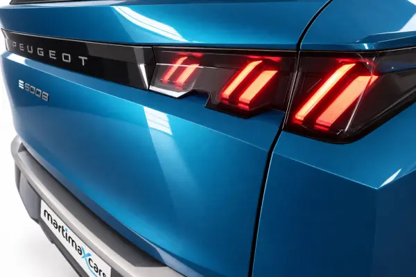 Peugeot E-5008 73 kWh GT 9