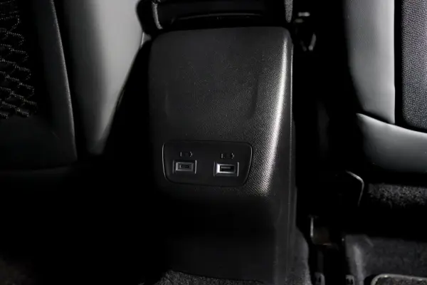 Peugeot e-2008 54 kWh GT 19