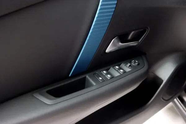 Citroen e-C4 50 kWh Feel Pack 13