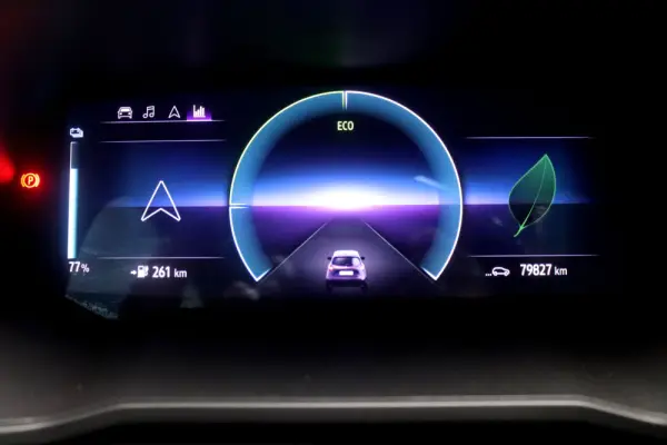Renault Zoe (c/ Bateria) Z.E. 50 INTENS 22