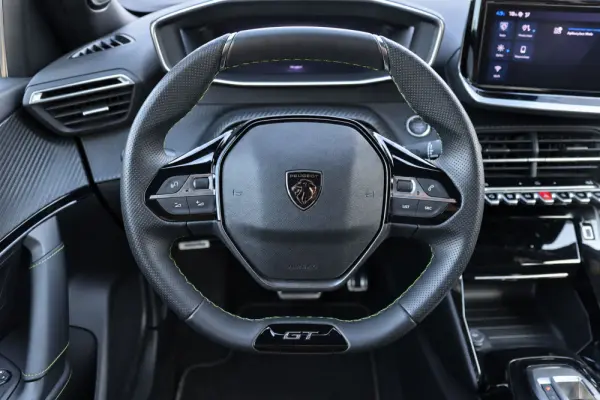 Peugeot e-2008 50 kWh GT 21