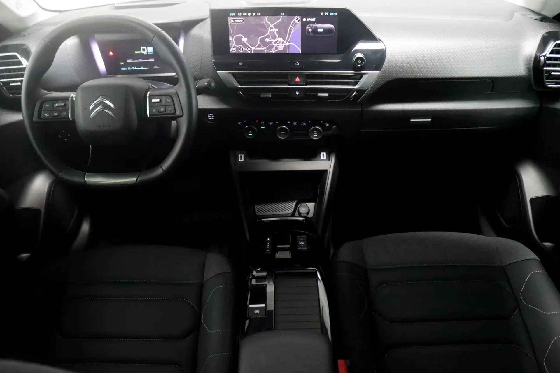 Citroen e-C4 X 50 kWh Shine 26