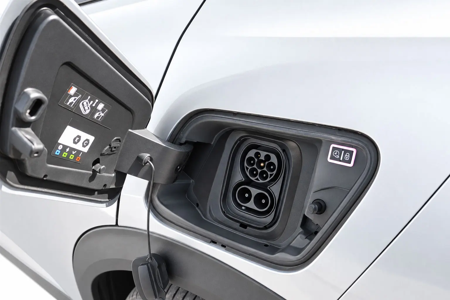 Peugeot e-2008 50 kWh GT 10