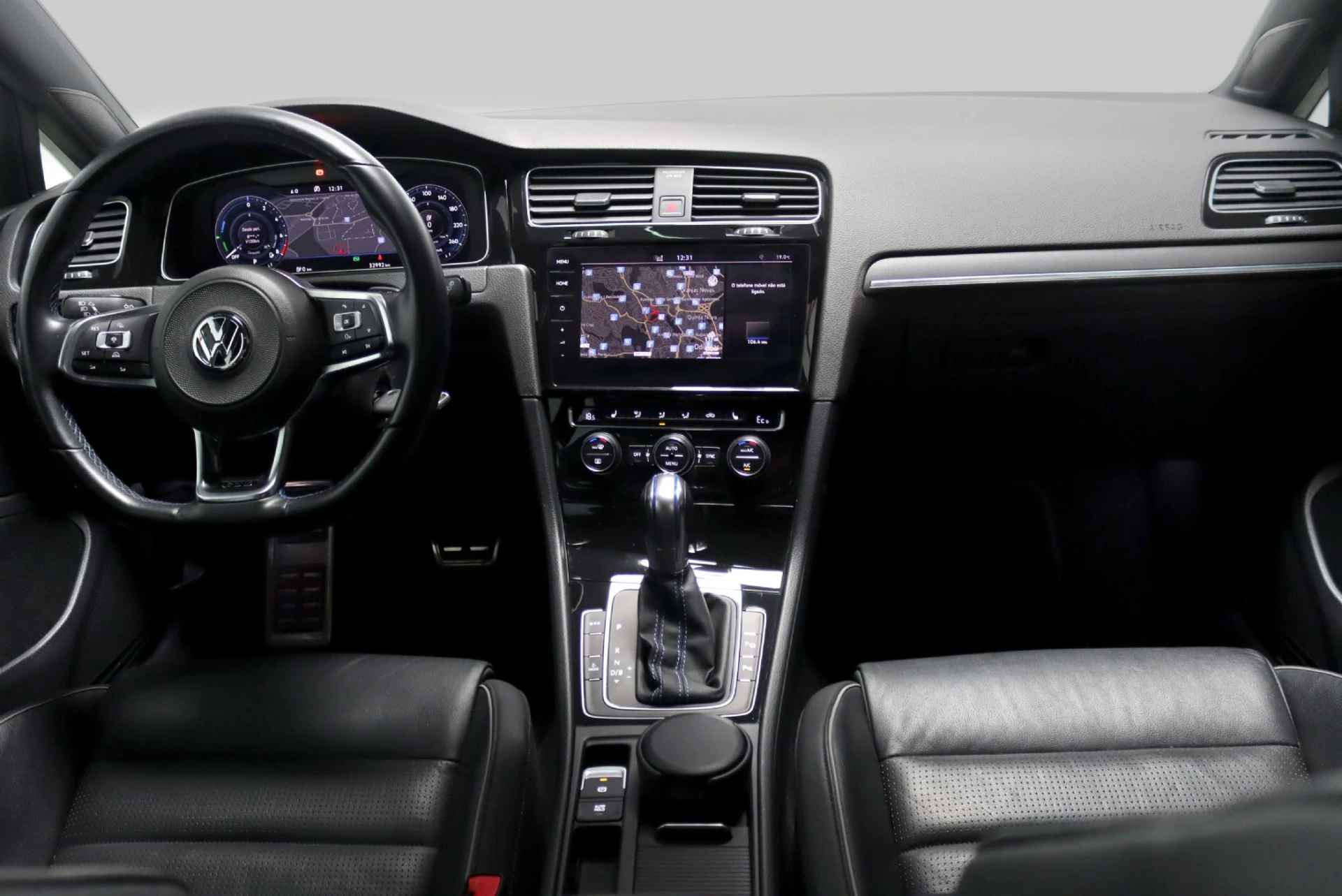 Volkswagen Golf GTE Plug-In Hybrid 5