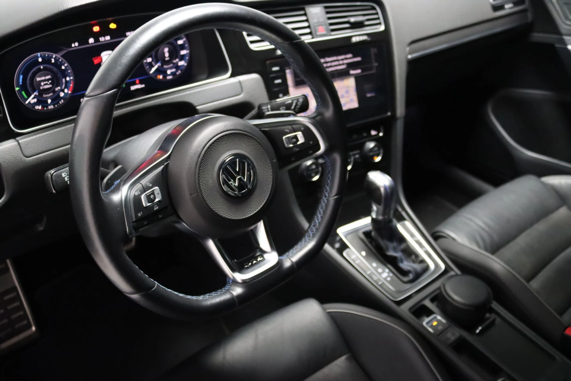Volkswagen Golf GTE Plug-In Hybrid 6
