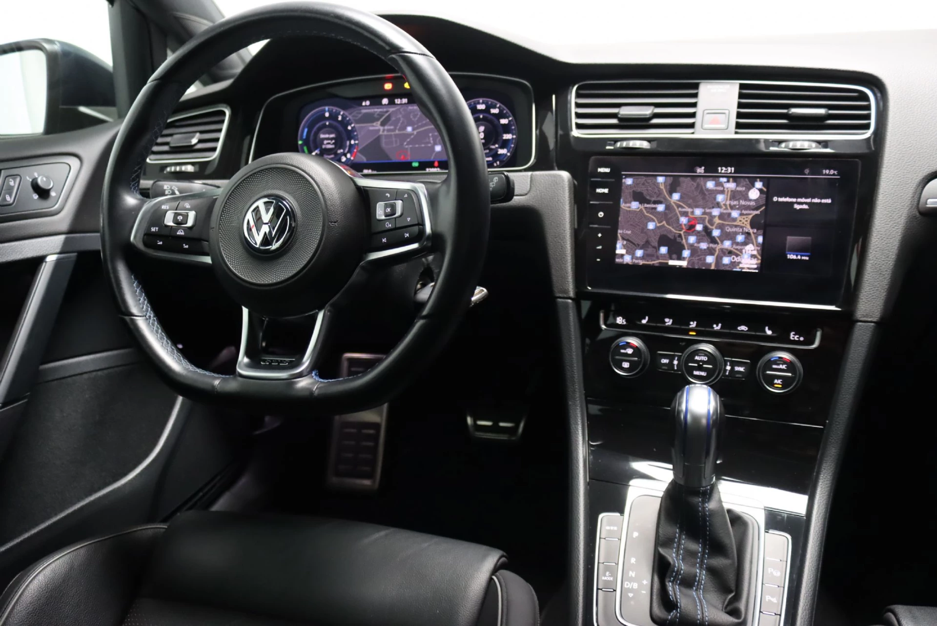 Volkswagen Golf GTE Plug-In Hybrid 9