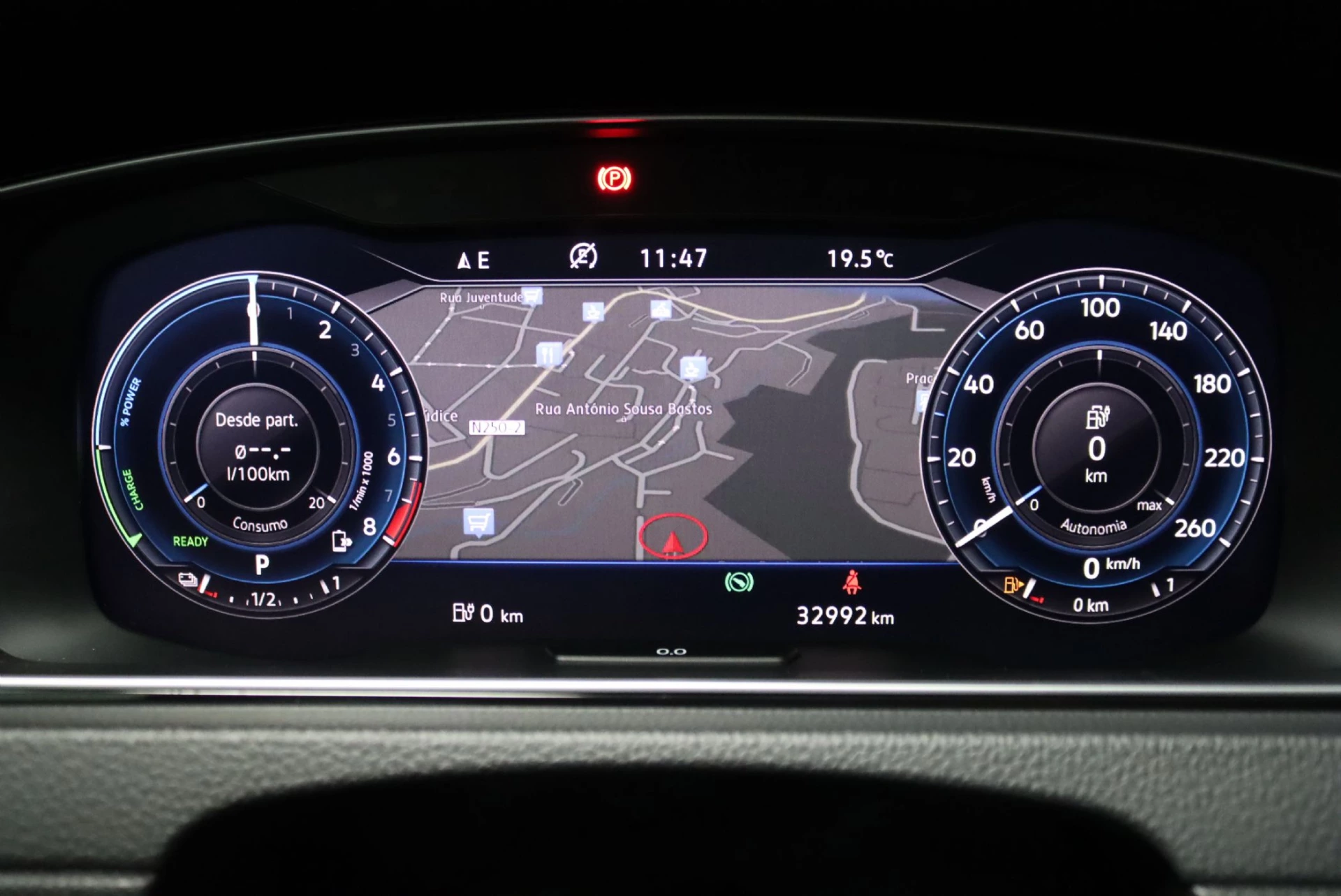 Volkswagen Golf GTE Plug-In Hybrid 11