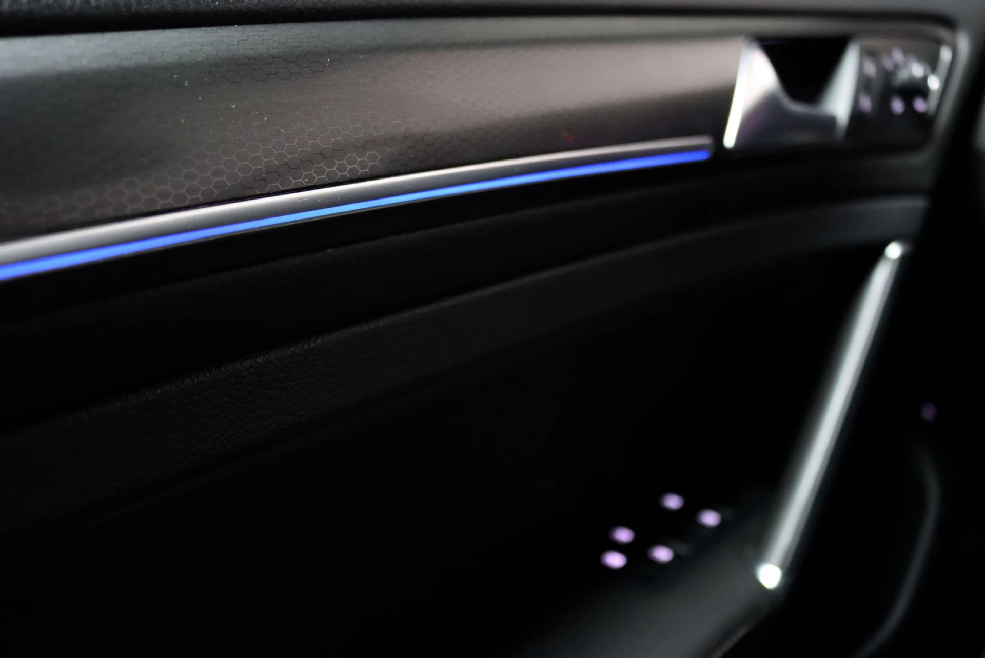 Volkswagen Golf GTE Plug-In Hybrid 12