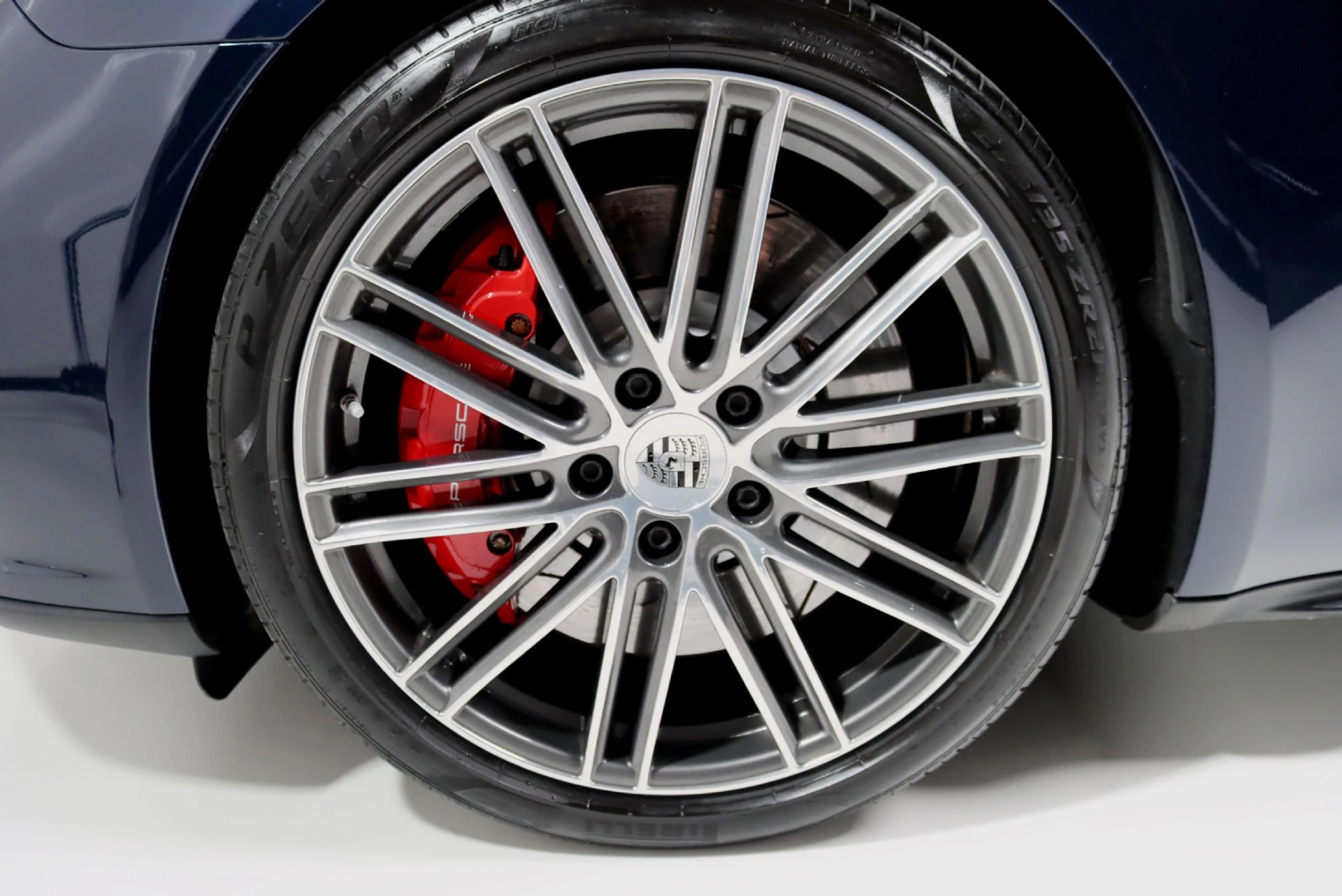 Porsche Panamera TURBO 9