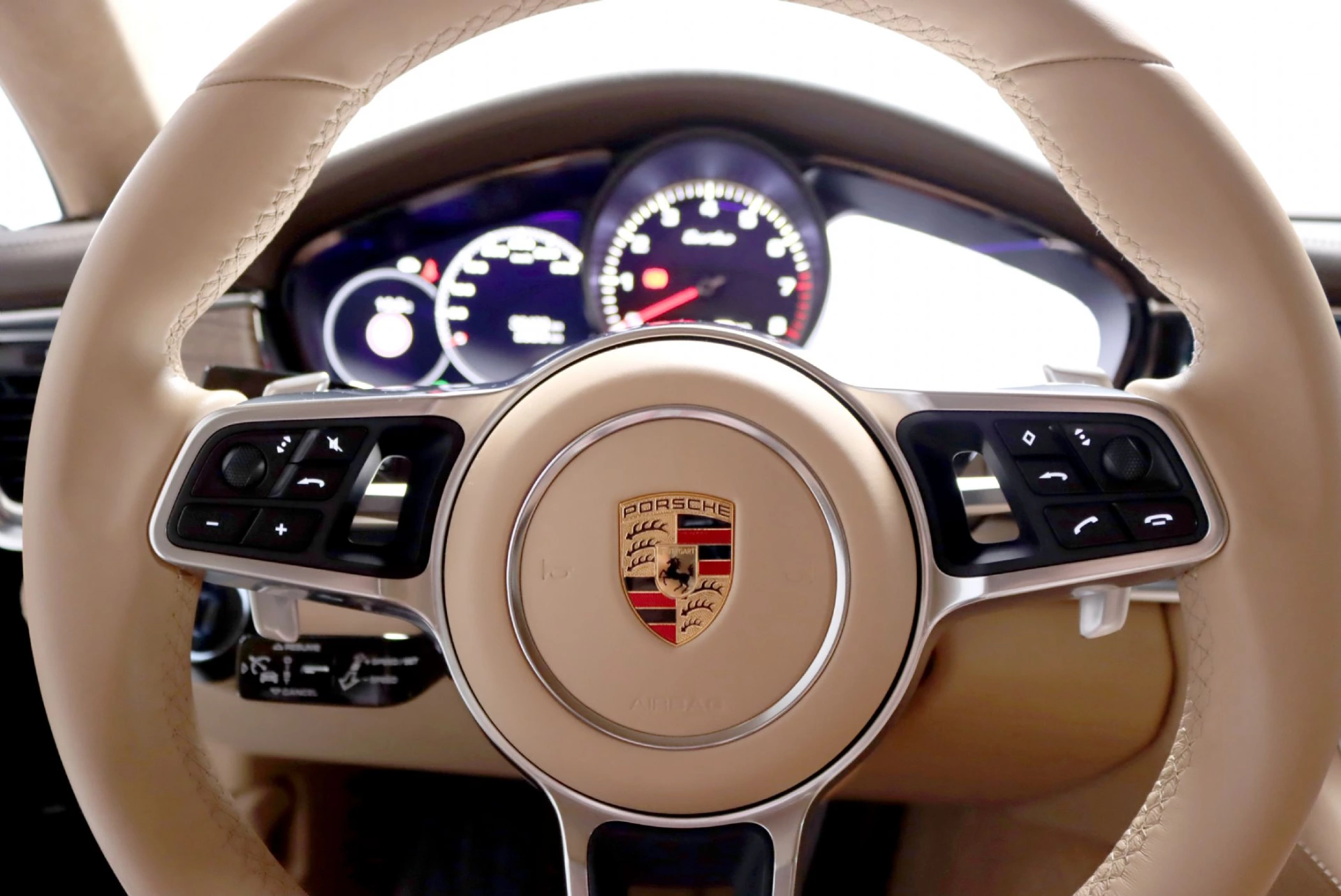 Porsche Panamera TURBO 11
