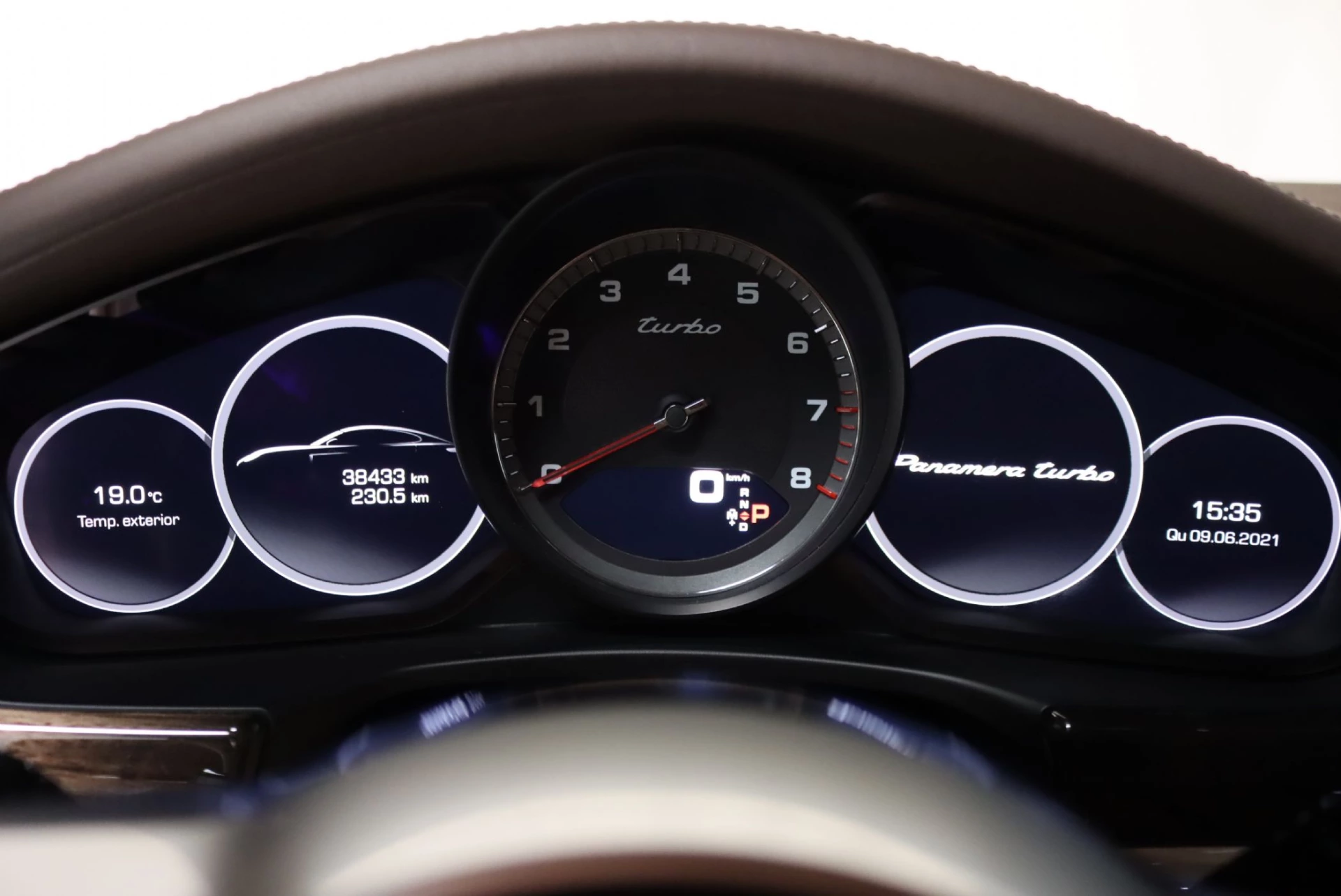 Porsche Panamera TURBO 12