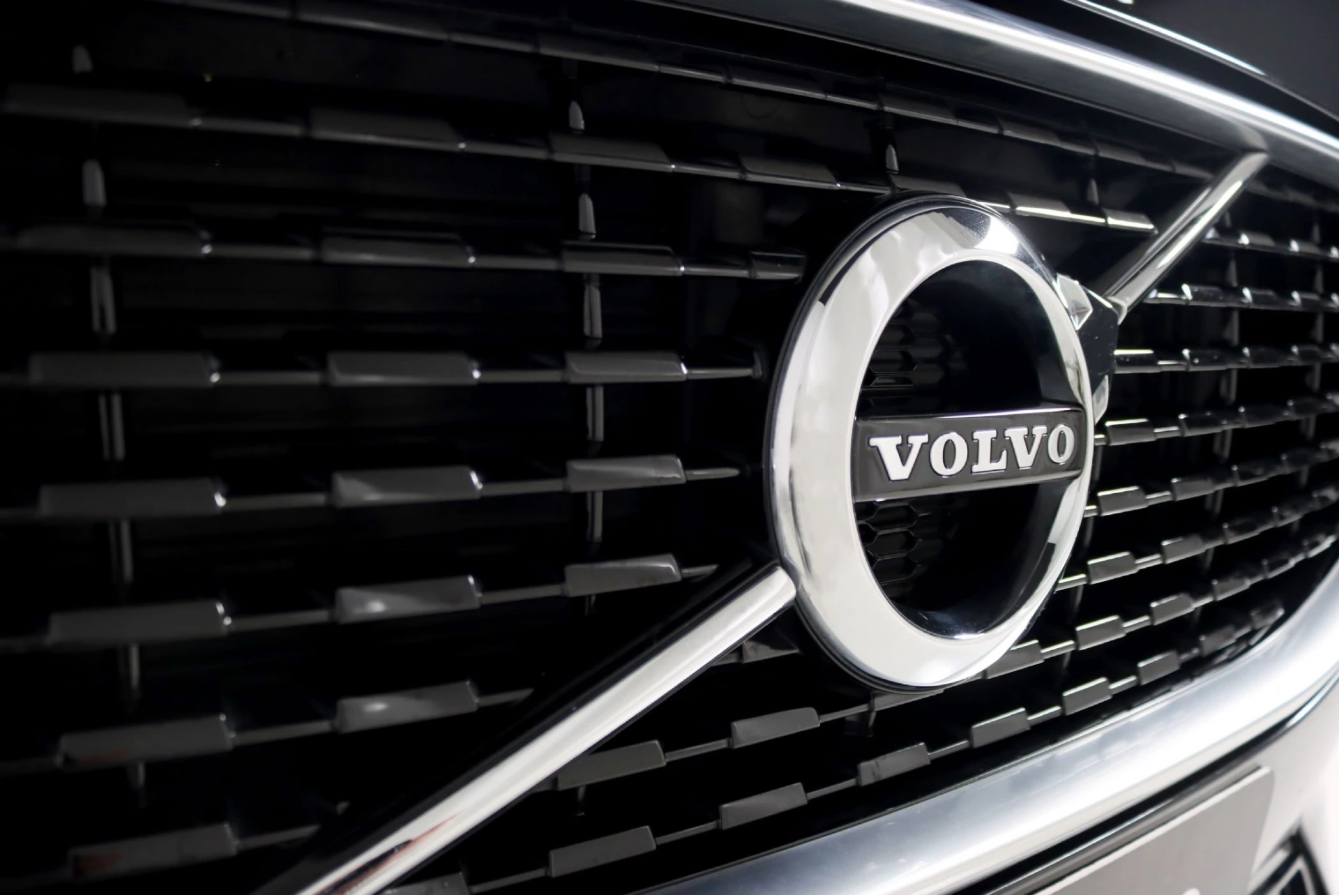 Volvo XC 60 2.0 D4 R-Design Geartronic 8