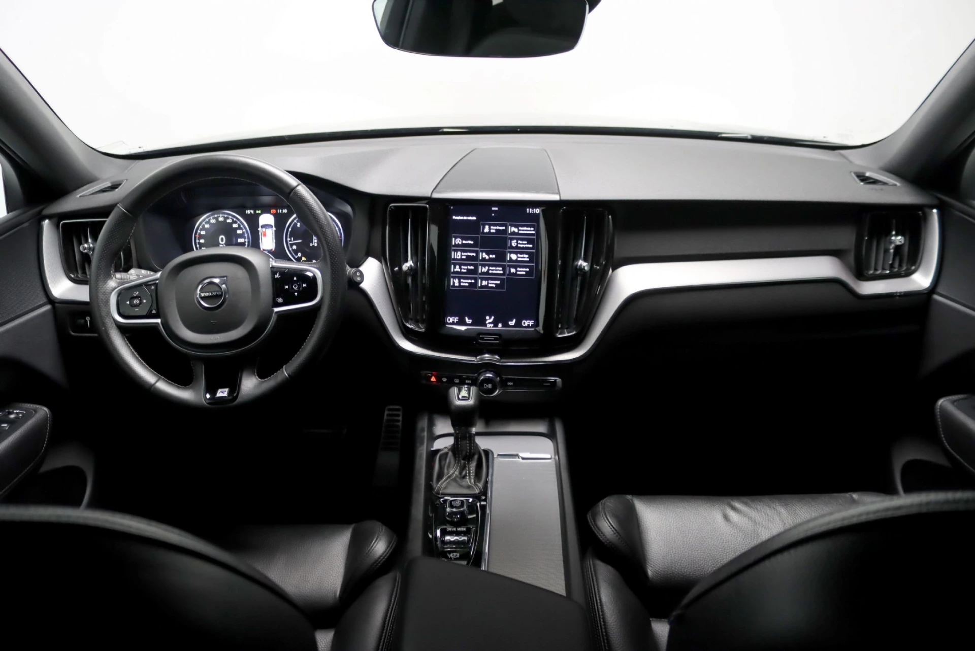 Volvo XC 60 2.0 D4 R-Design Geartronic 18
