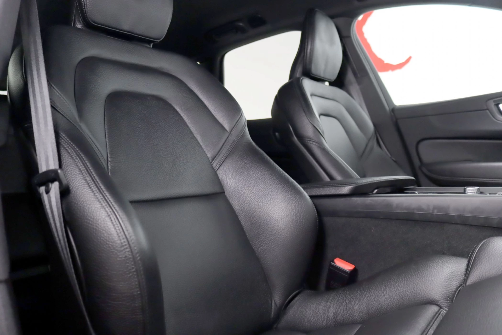 Volvo XC 60 2.0 D4 R-Design Geartronic 20