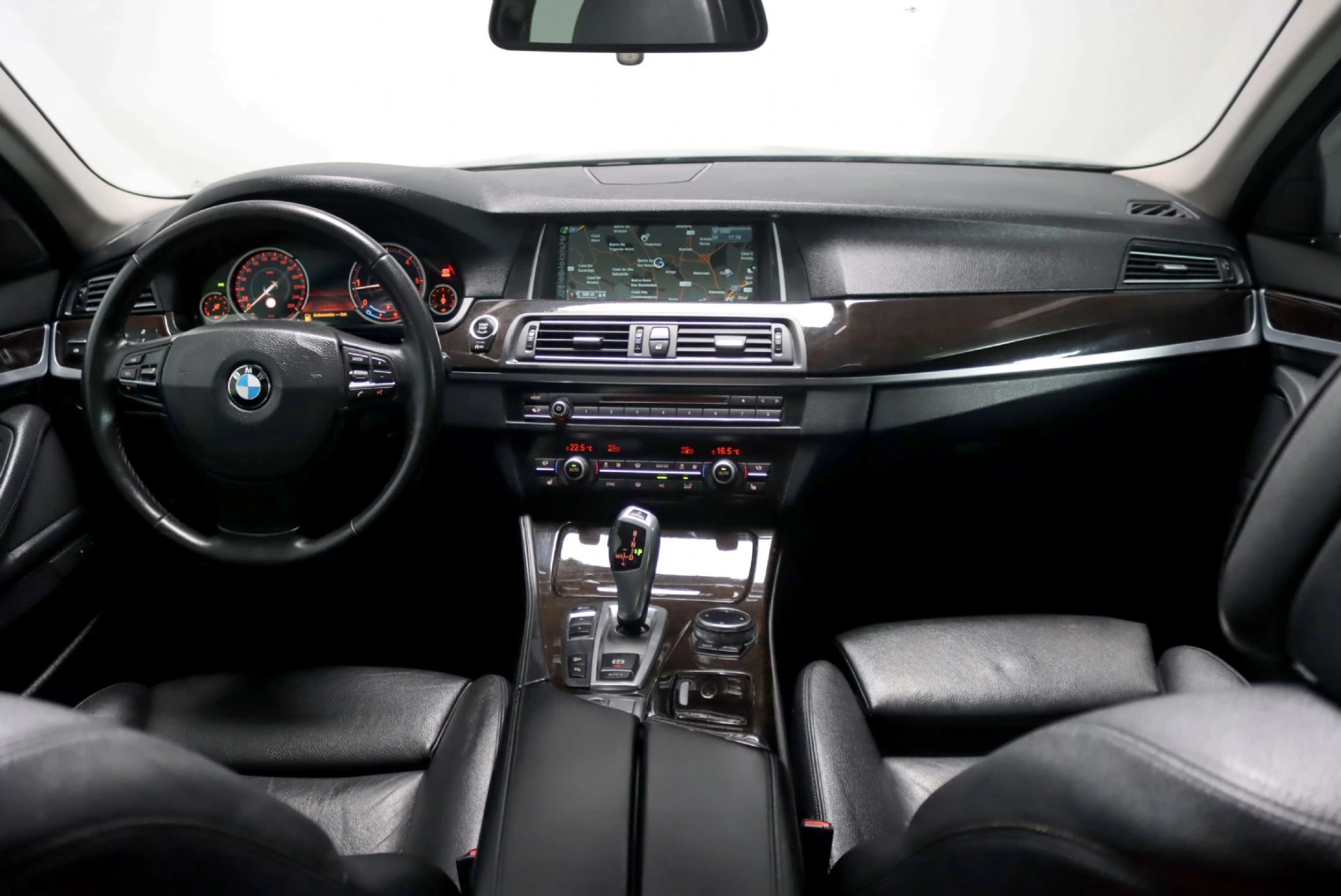 BMW 525 d Pack M Auto 23