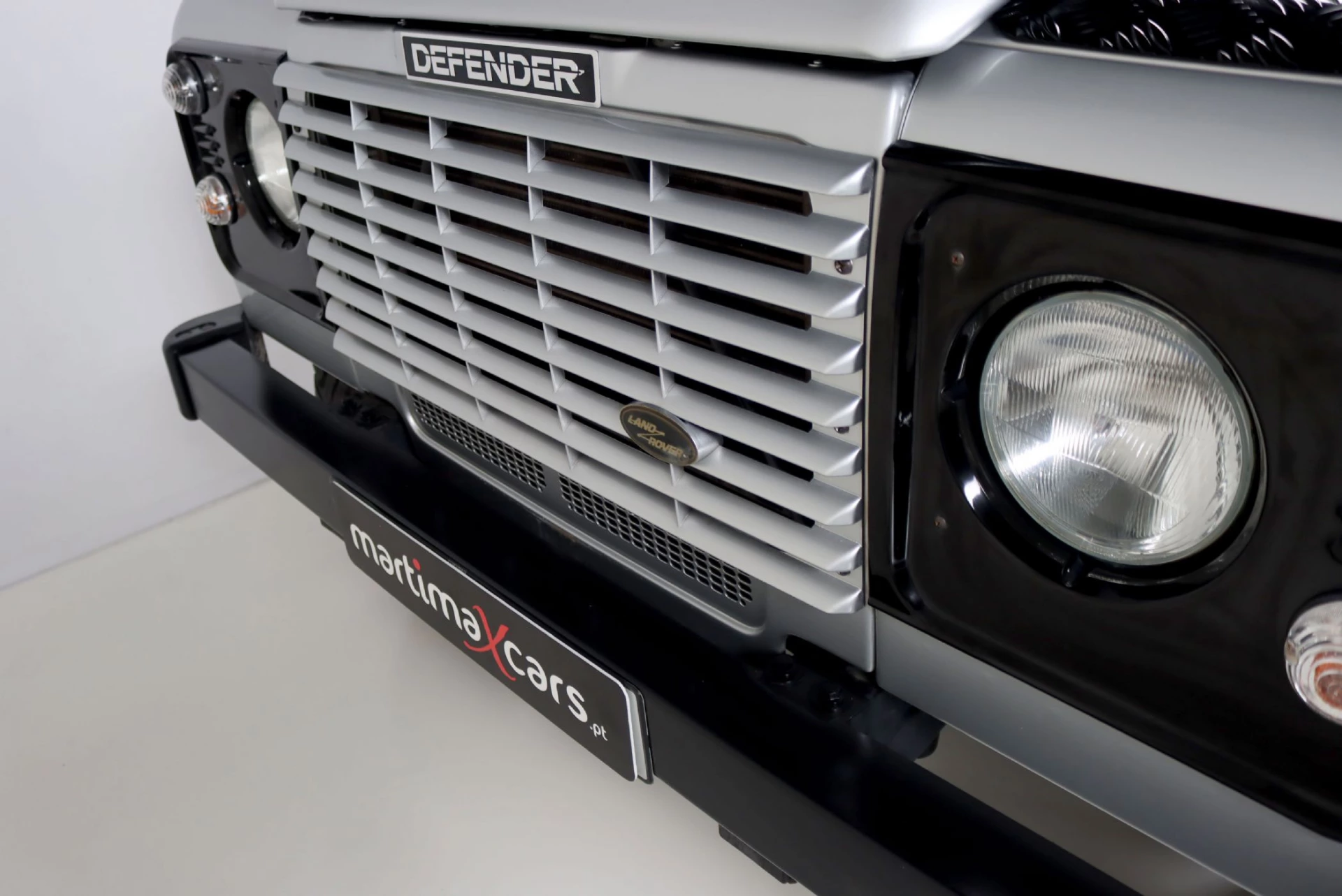 Land Rover Defender 90 METAL TOP 6