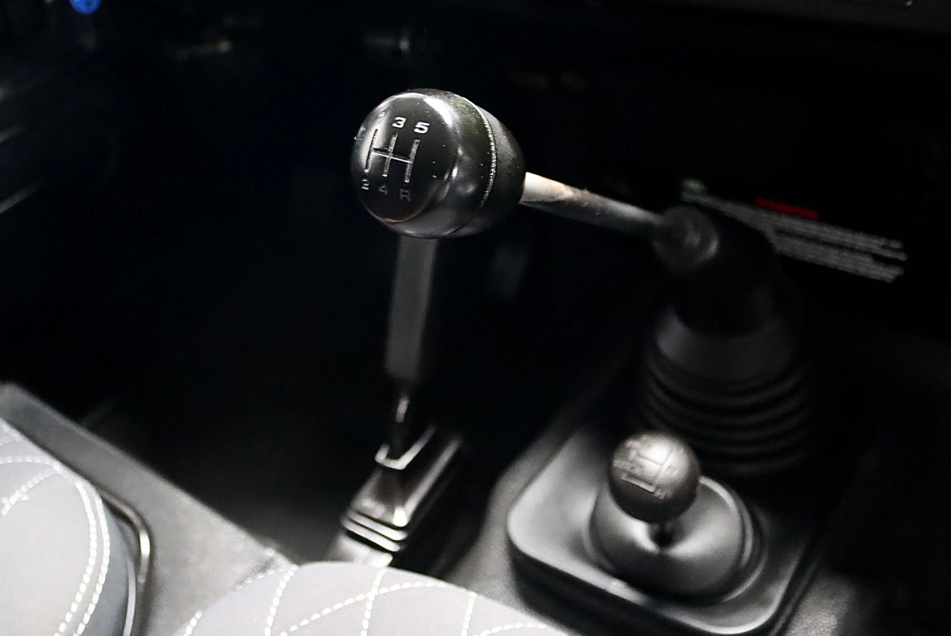Land Rover Defender 90 METAL TOP 21