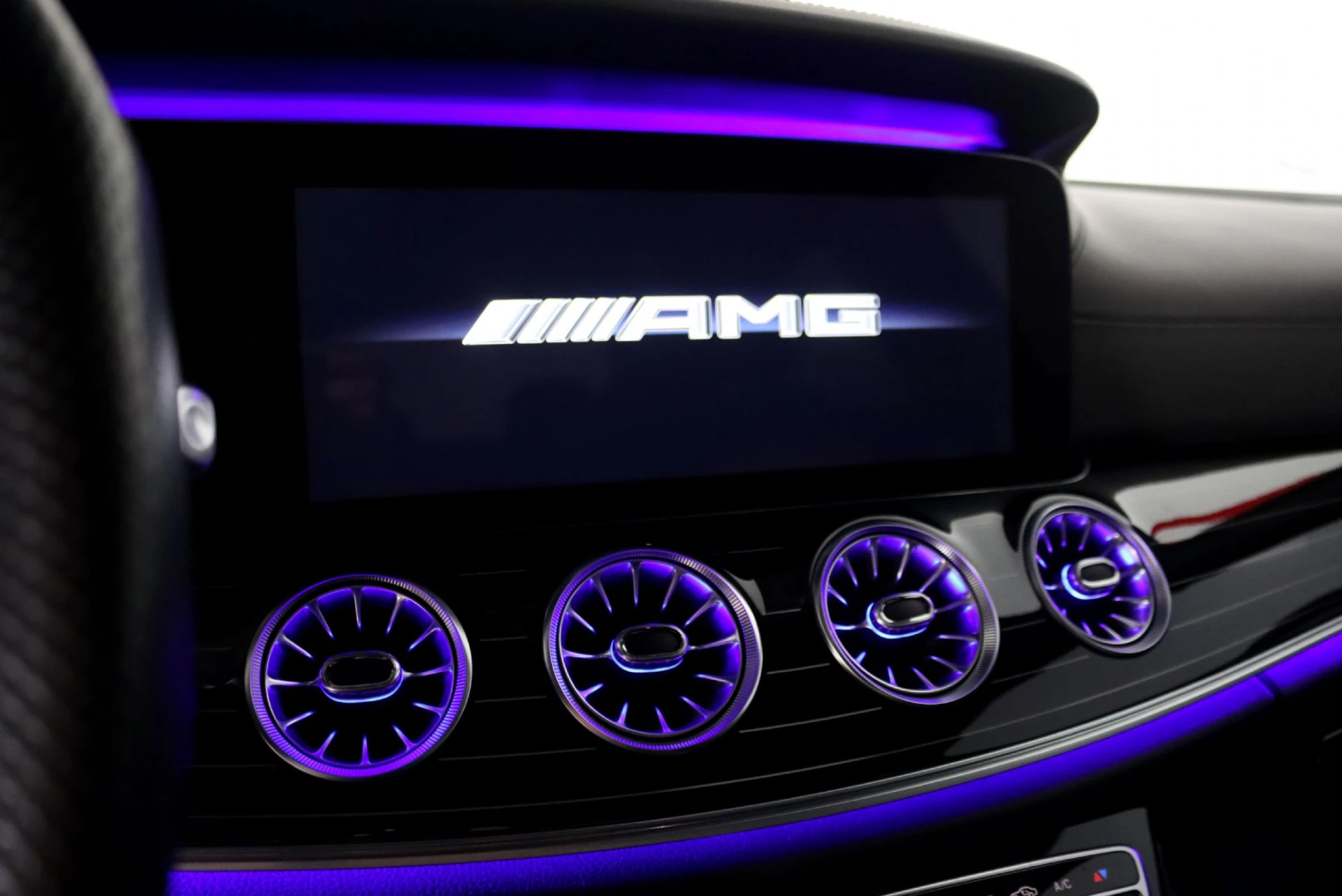 Mercedes-Benz CLS 53 AMG 4Matic+ 31