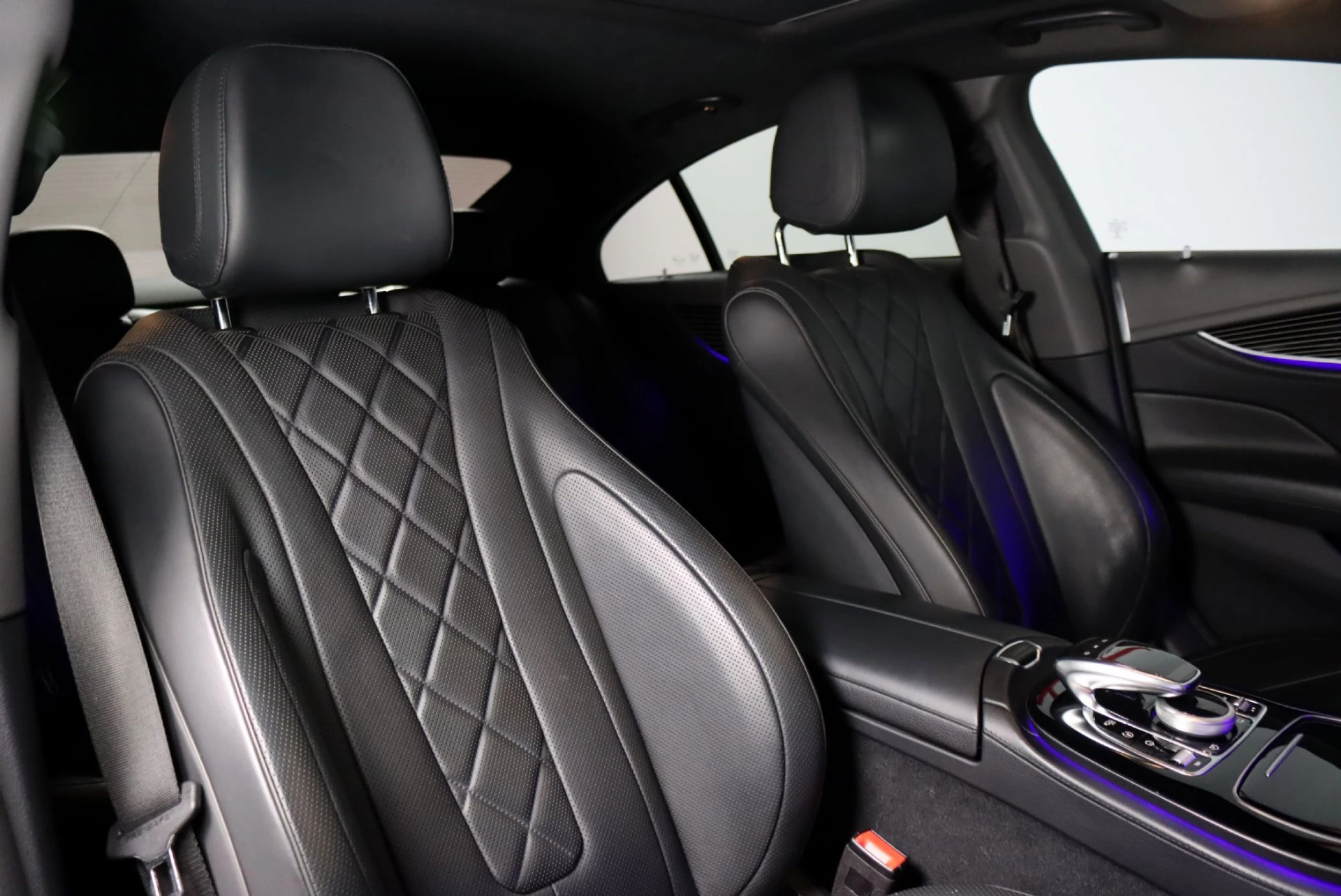Mercedes-Benz CLS 53 AMG 4Matic+ 38