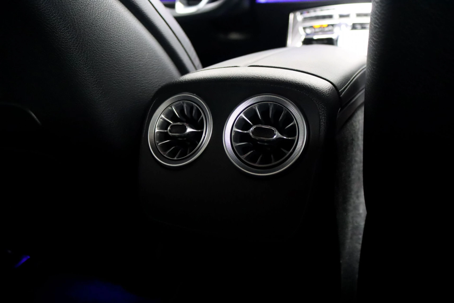 Mercedes-Benz CLS 220 d 9G-TRONIC AMG Line 36