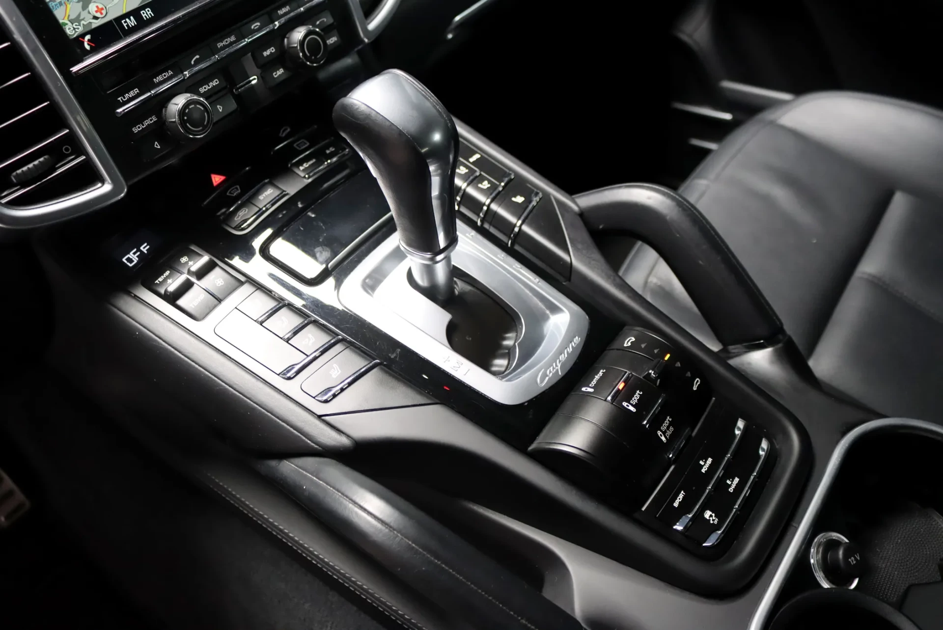 Porsche Cayenne S 28