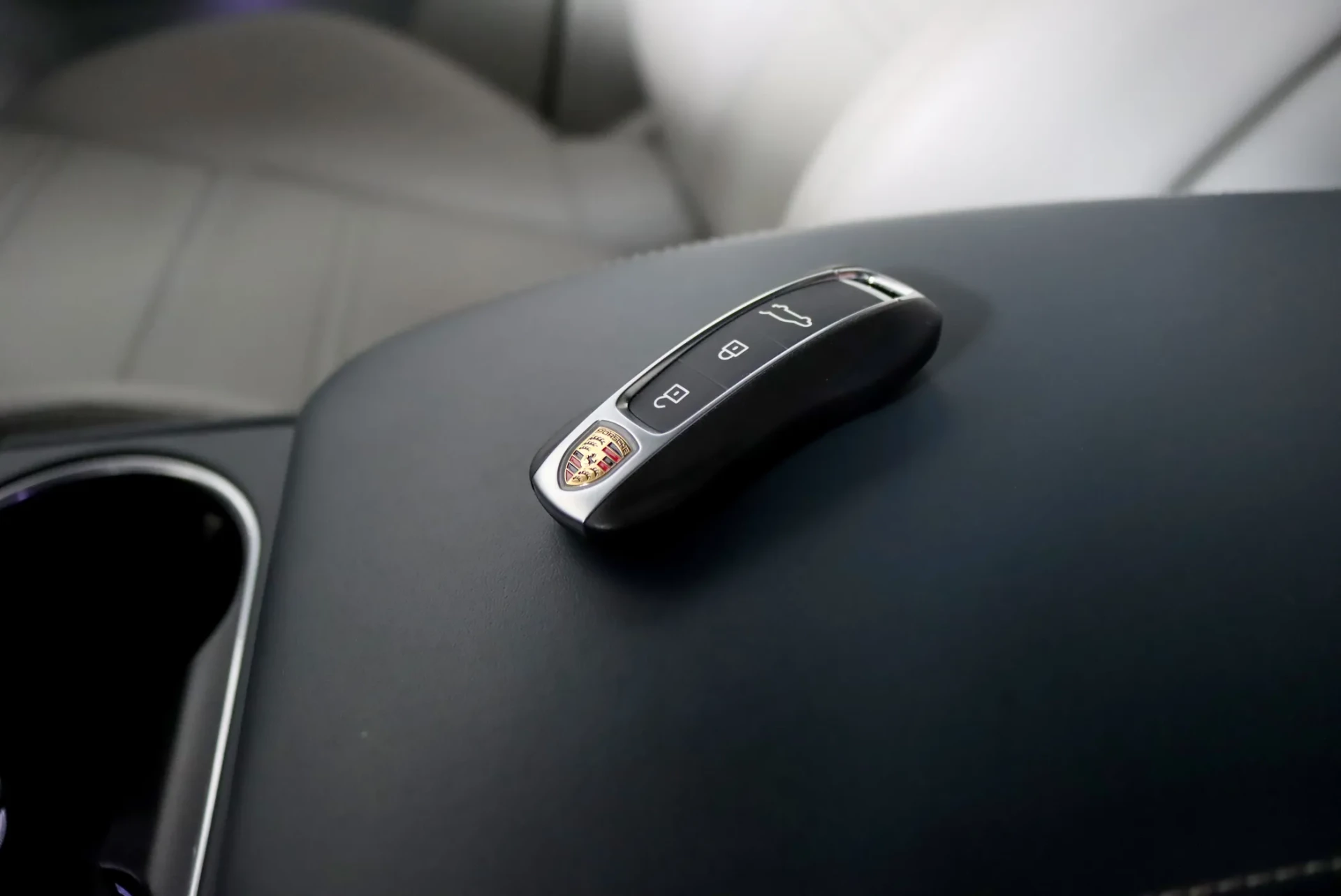 Porsche Cayenne Coupé E-Hybrid Platinum Edition 27