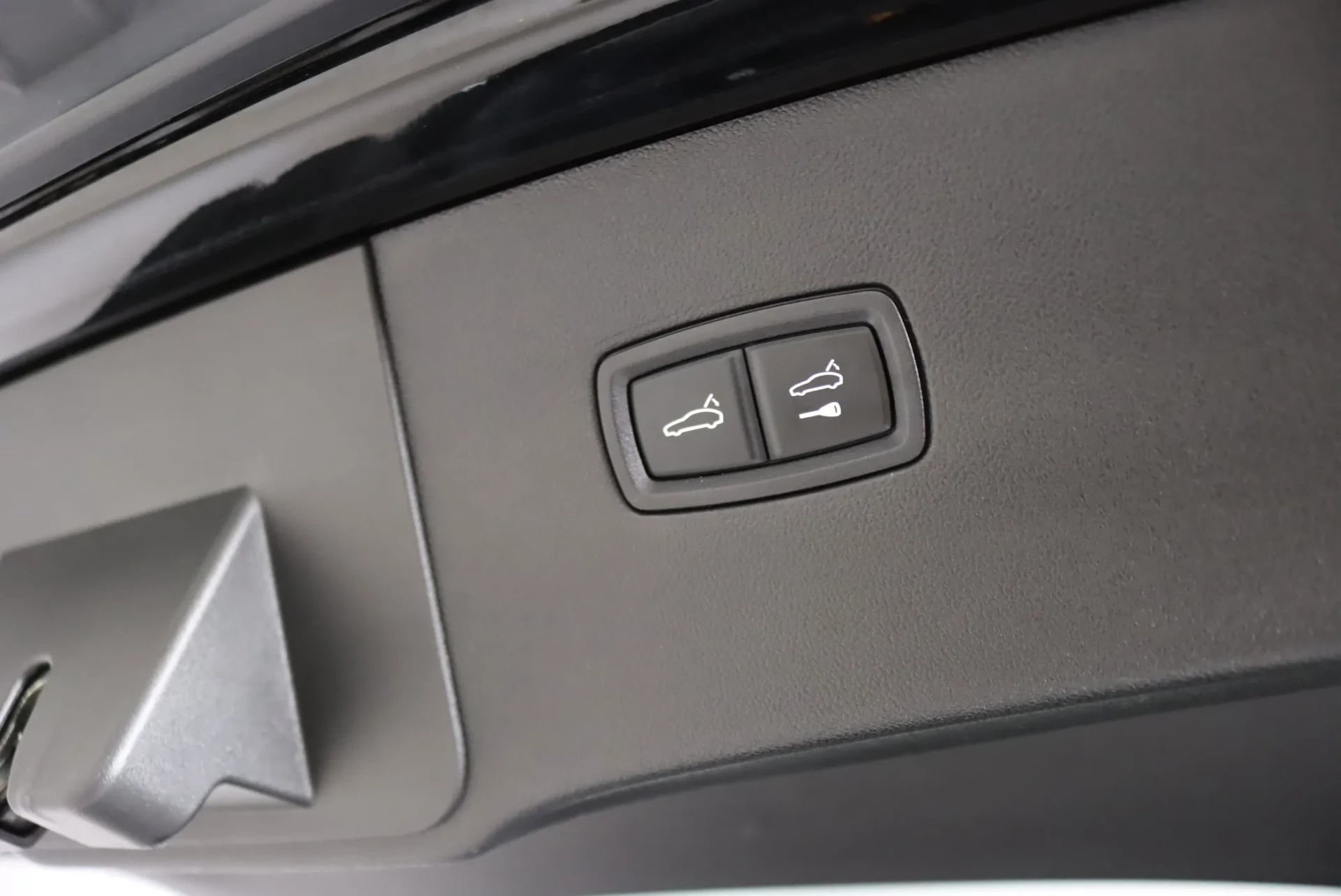 Porsche Cayenne Coupé E-Hybrid Platinum Edition 51