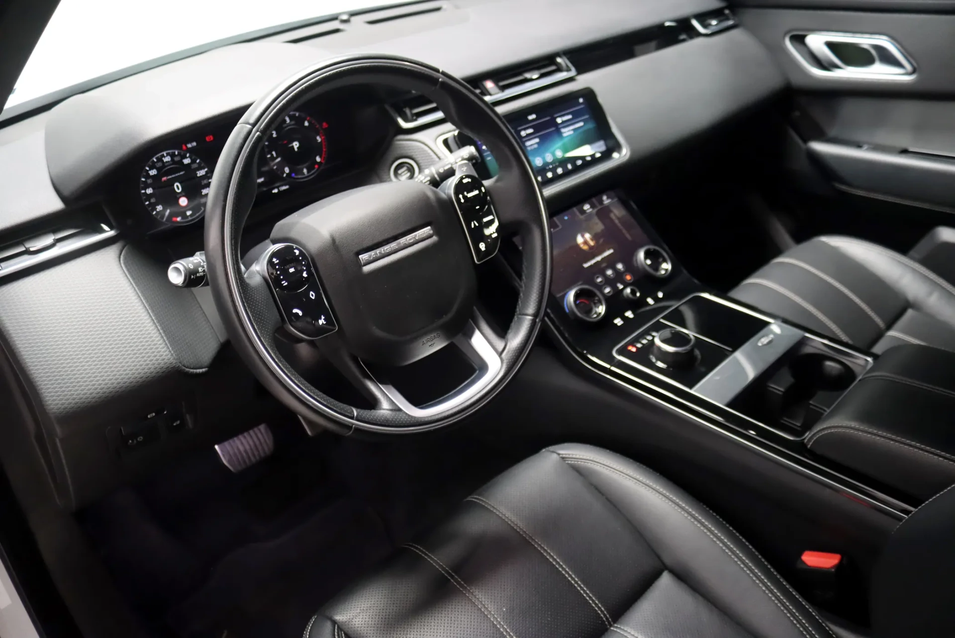 Land Rover Range Rover Velar 3.0d R-Dynamic 34