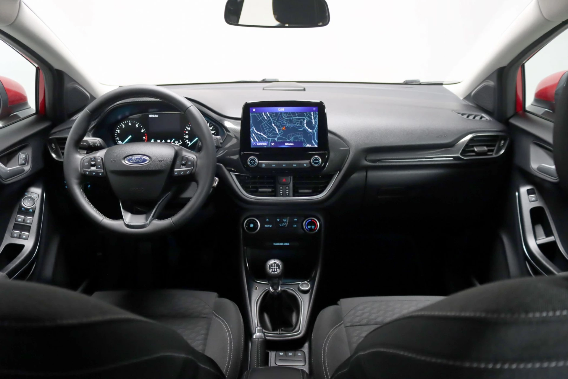 Ford Puma 1.0 EcoBoost Hybrid TITANIUM 24
