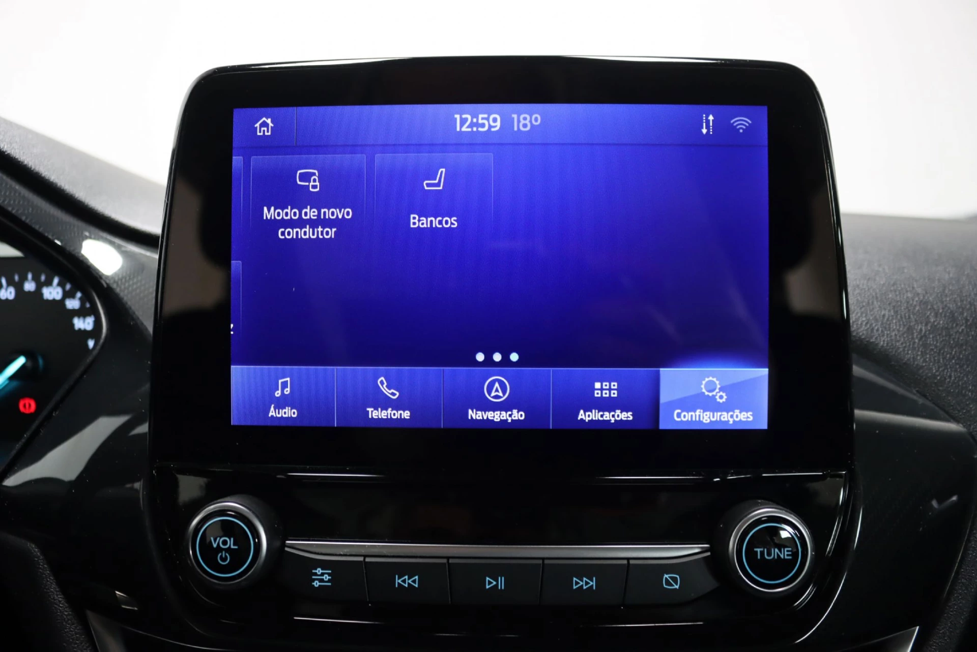 Ford Puma 1.0 EcoBoost Hybrid TITANIUM 29