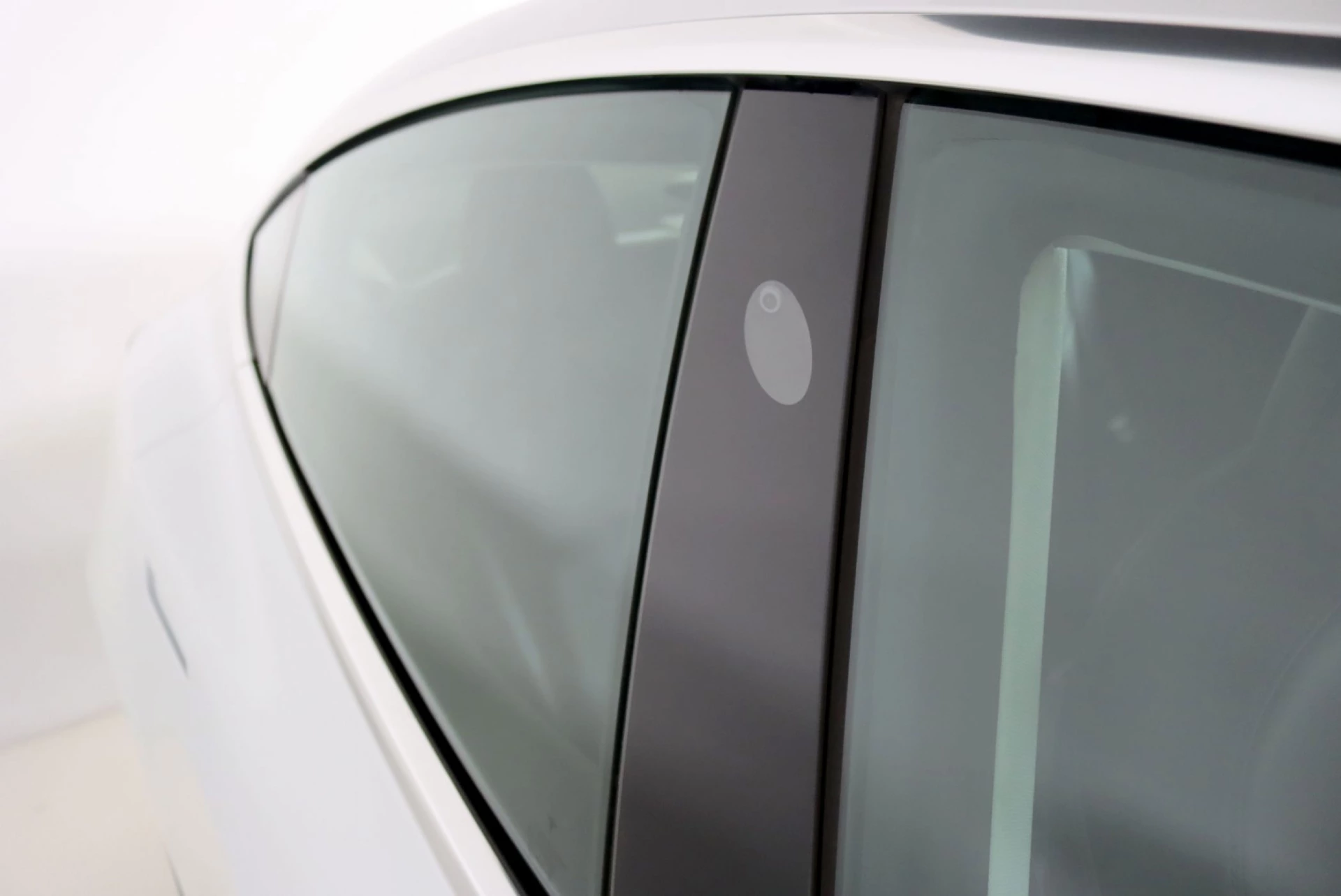 Tesla Model 3 Long-Range Dual Motor AWD 10
