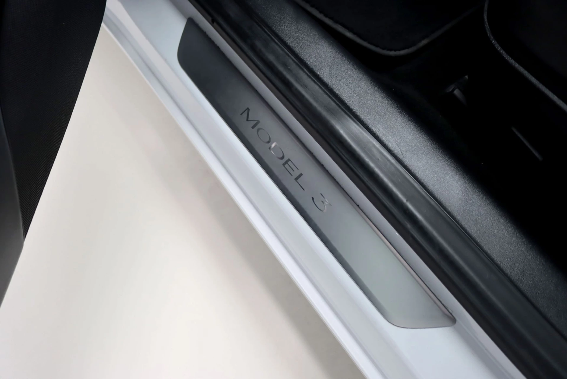 Tesla Model 3 Long-Range Dual Motor AWD 13