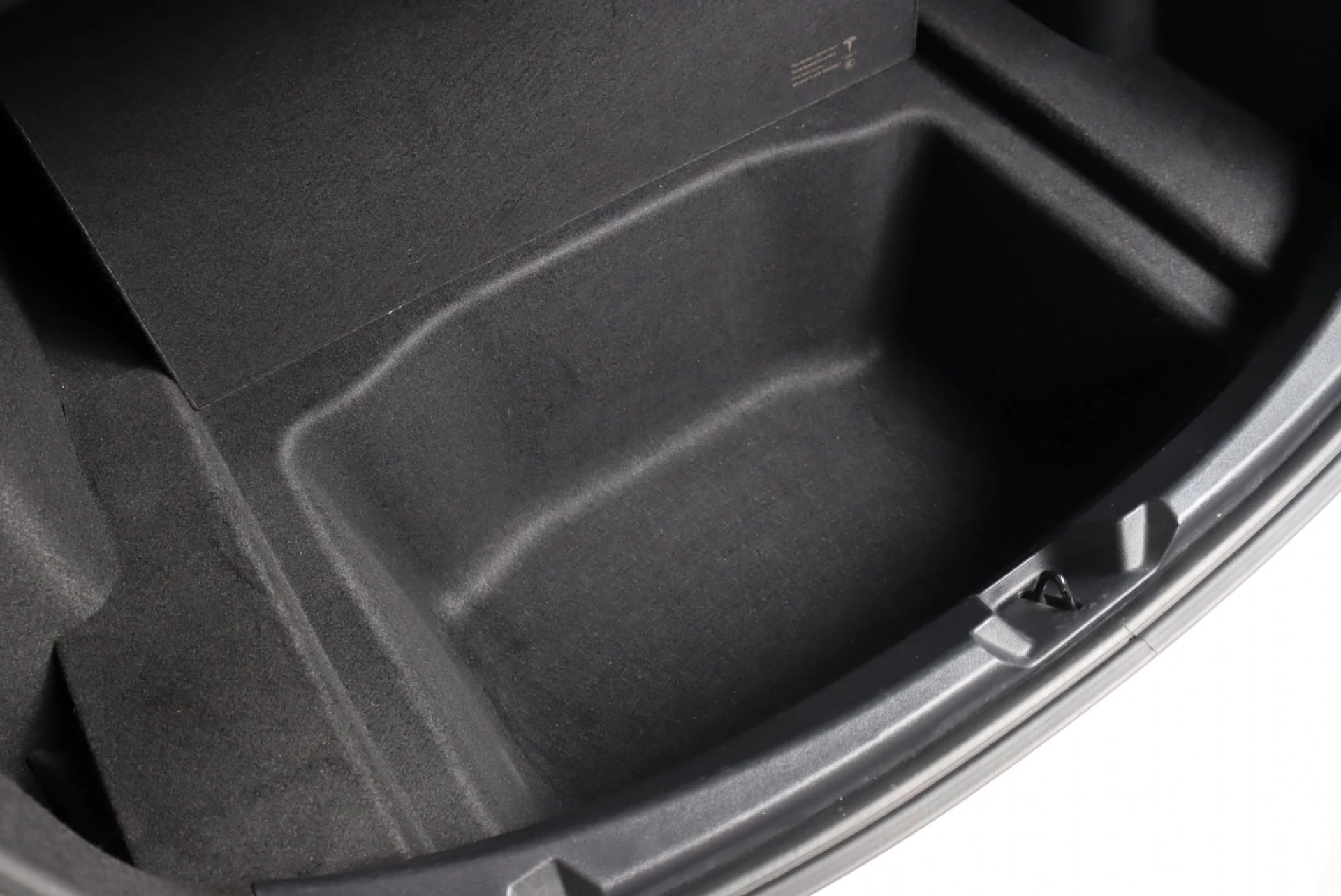 Tesla Model 3 Long-Range Dual Motor AWD 29