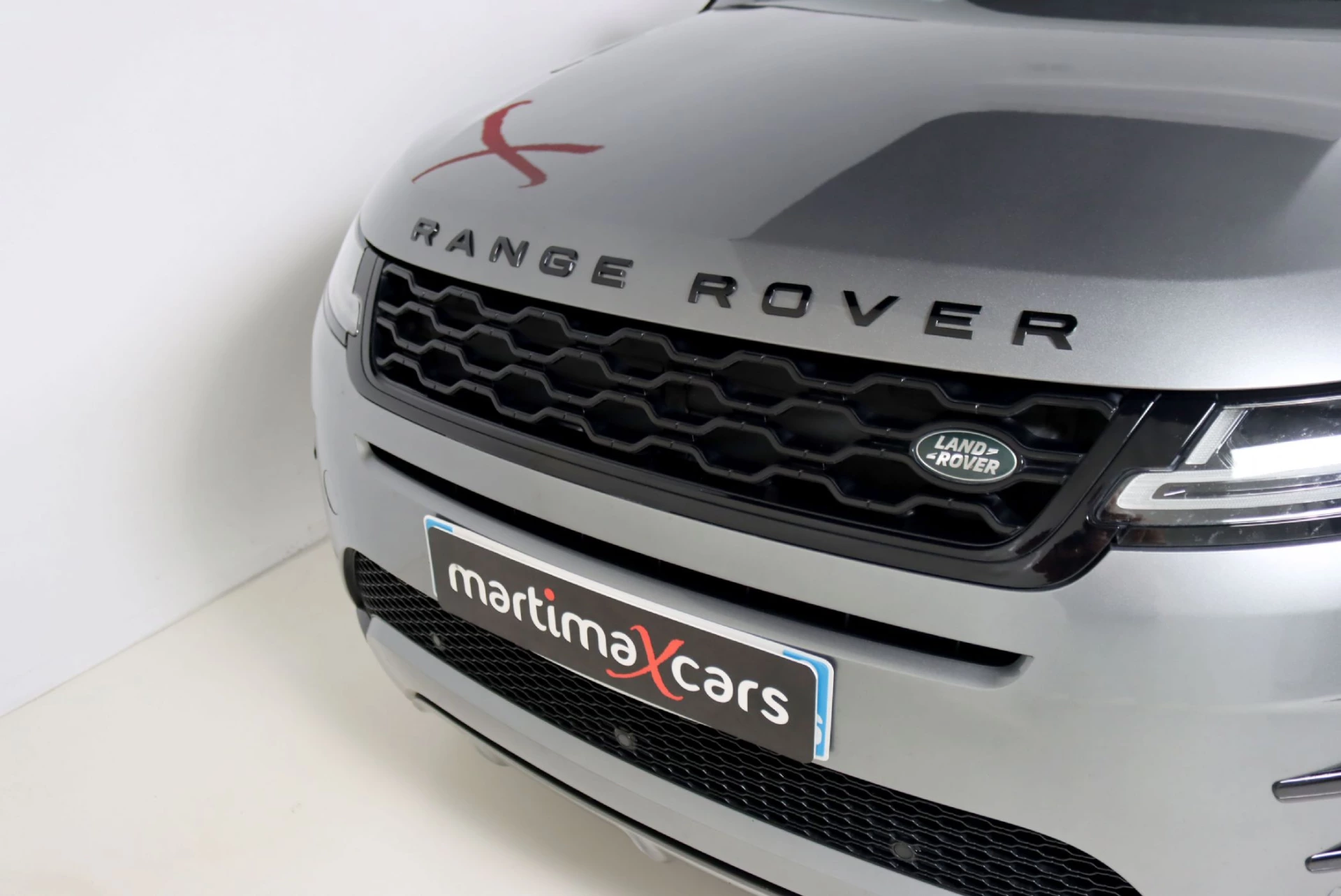 Land Rover Range Rover Evoque 2.0 D150 AWD R-Dynamic SE Auto 8
